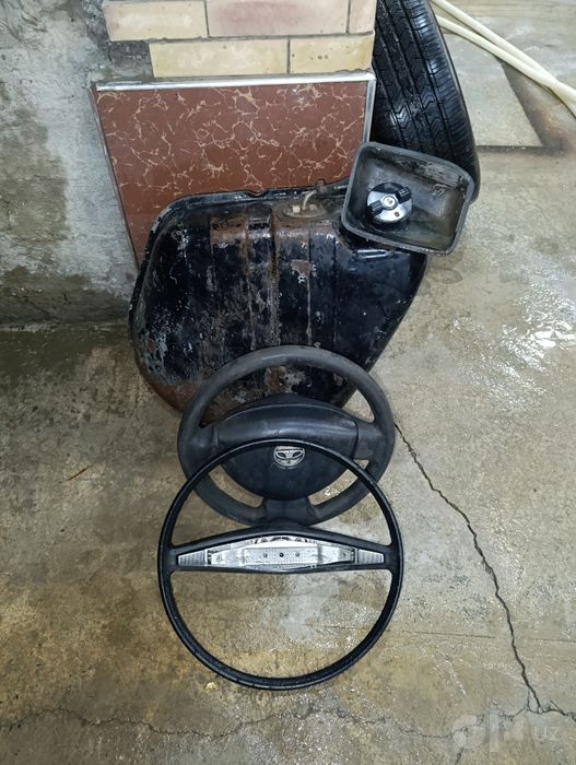 2 ta rul va mashina narsalari sotiladi tel qilib suraysizlar aniq narx