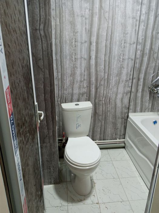 Сдаётся 1 ком квартира в Чирчике 3 мкн 3 этаж