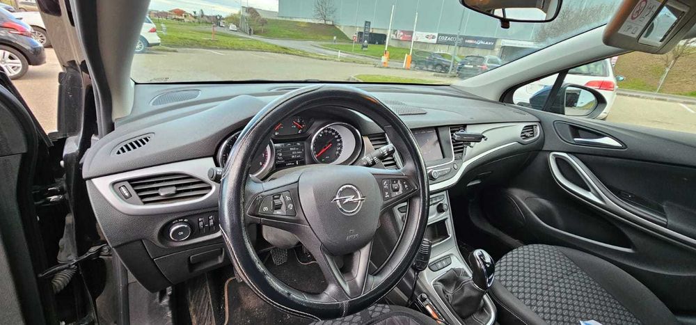 Opel Astra Sports Tourer 2020 culoare neagra, AC Break, 1,2l, benzina