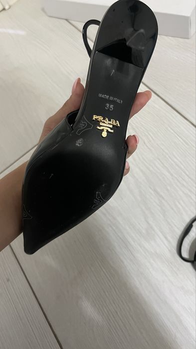 Туфли Prada с заостренным носком