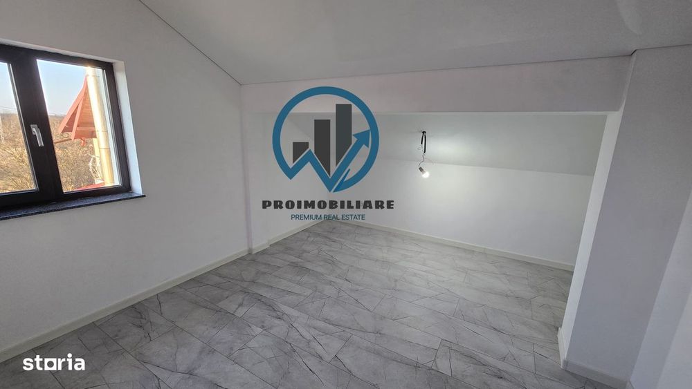 Vând apartament cu curte proprie 4 camere Glâmboc