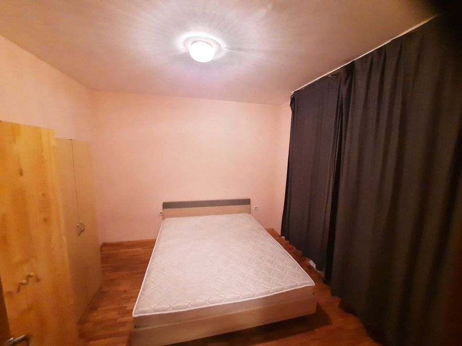 Двустаен апартамент в Редута