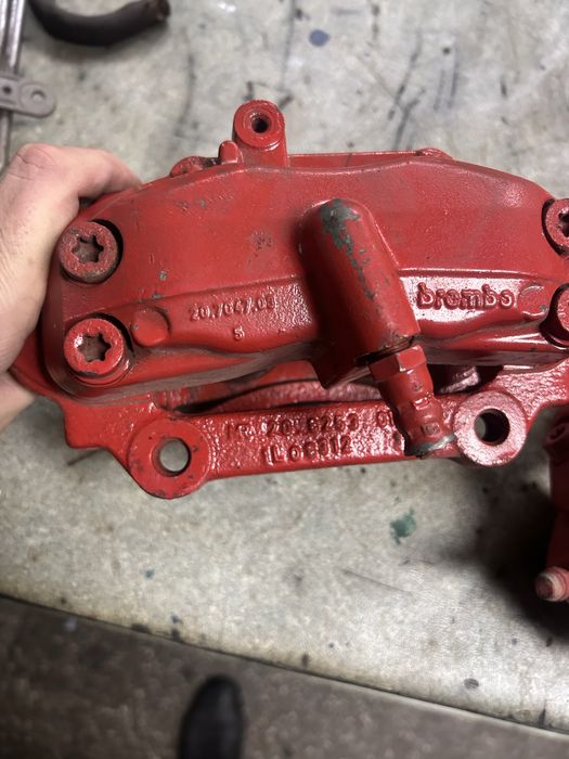 Тормозной суппорт w220