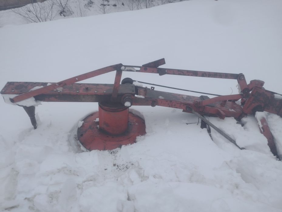 Tractor Mc cormic  cu cositoare