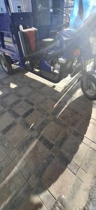 Лочин  мотоцикл  300