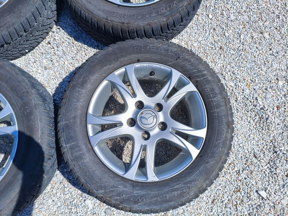 Джанти със зимни гуми за мазда
