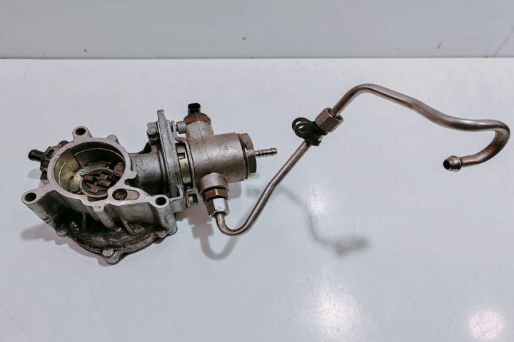 Pompa Vacuum  06J145100C Audi A5 8T seria
