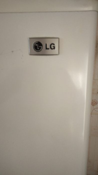 Продам холодильник