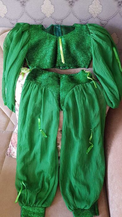 продам одежду для девочек