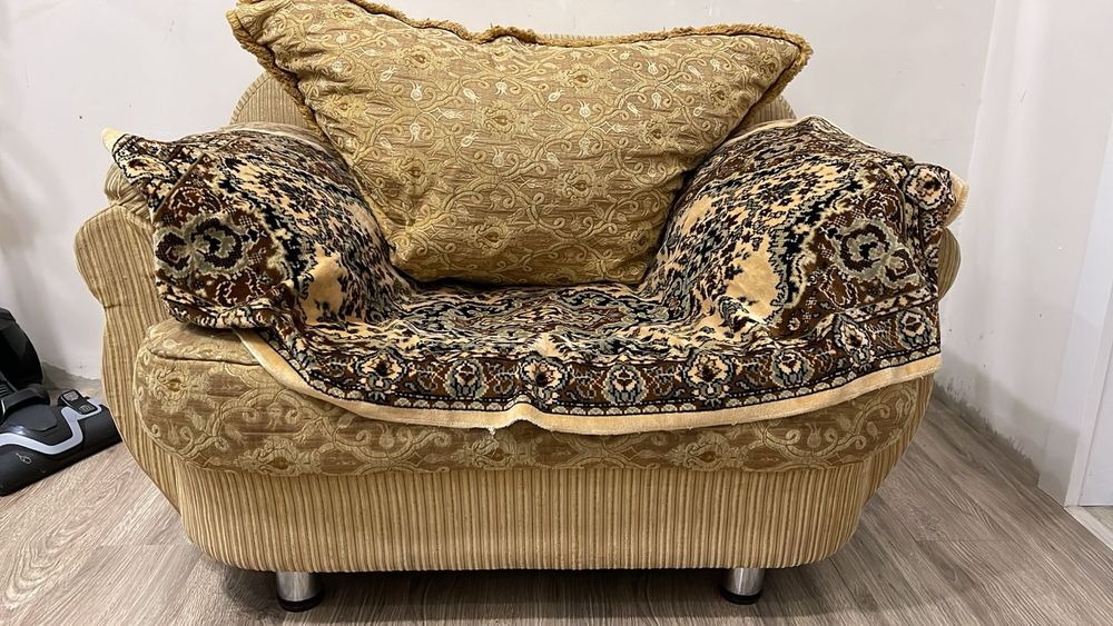 Продаётся кресло и диван