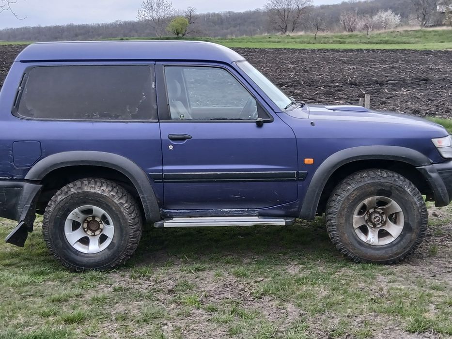 Vând nissan patrol