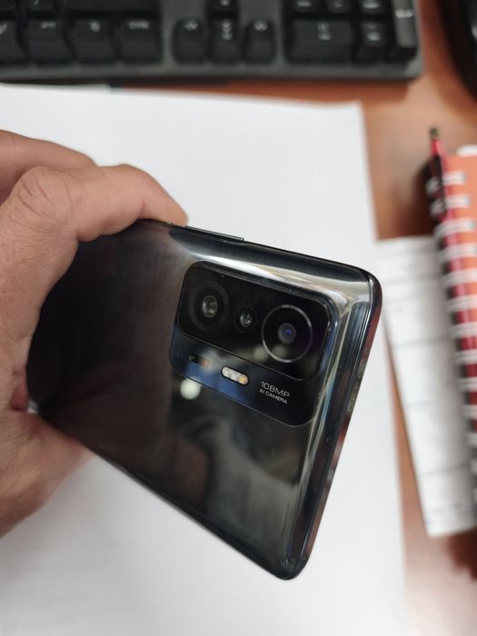 Телефон Xiaomi 11t