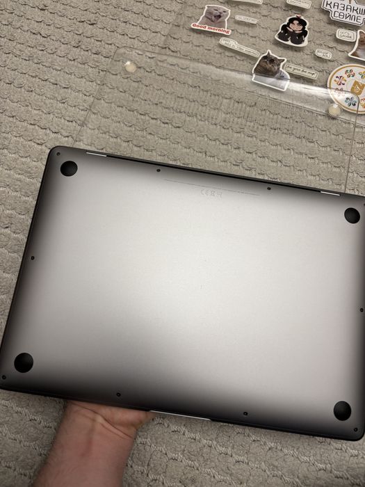 MacBook air m1 8/256