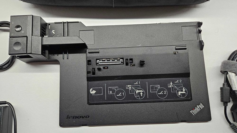 Lenovo ThinkPad T430s i5 + Docking Station USB 3.0 + Geantă