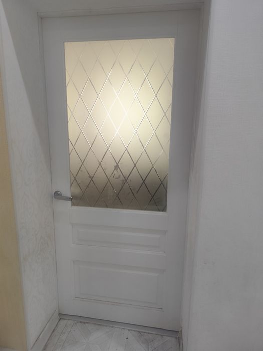 Продам двери межкомнатные б/у