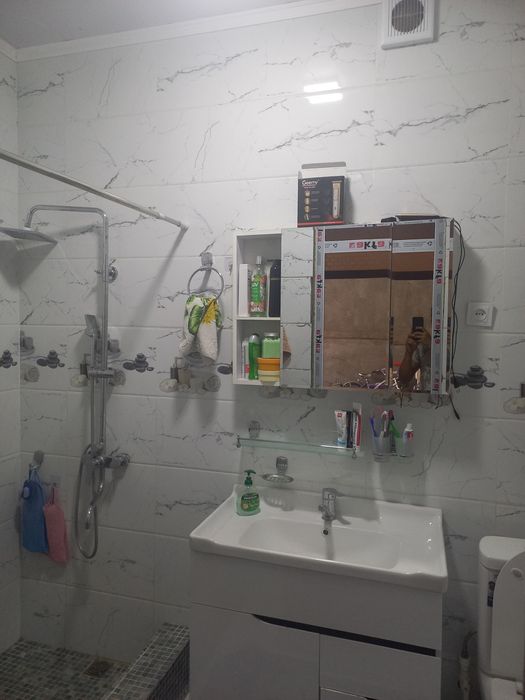 Sug'diyona. 2 qavatli uy sotiladi