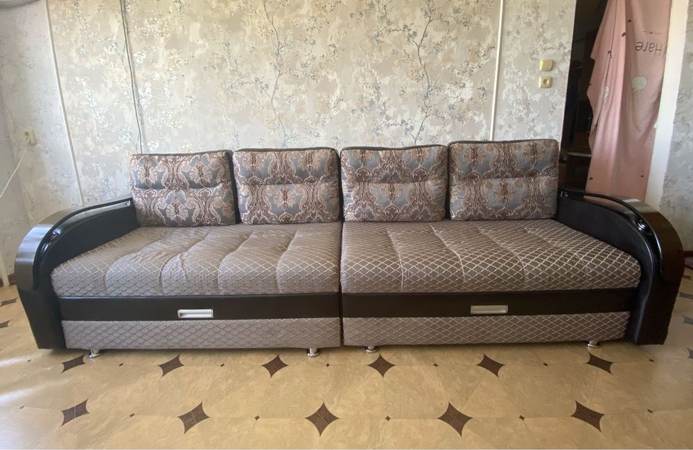 Продается срочно диван
