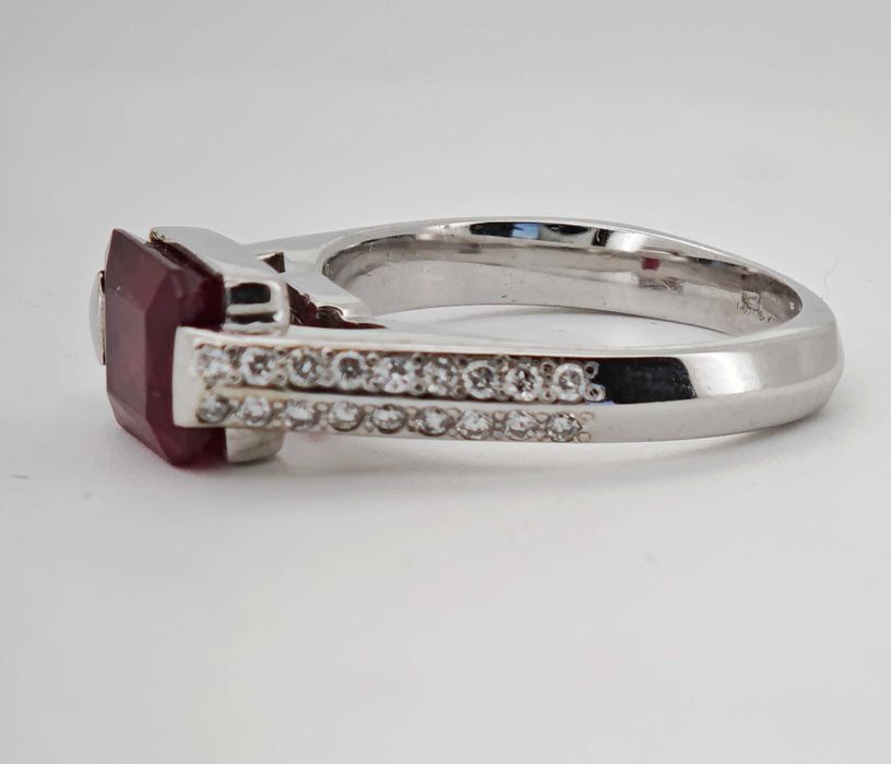 Inel aur 14k cu diamante si rubin 2.31ct