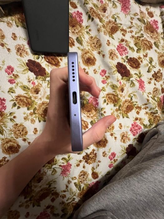 Продаю Redmi note 13 pro 4g