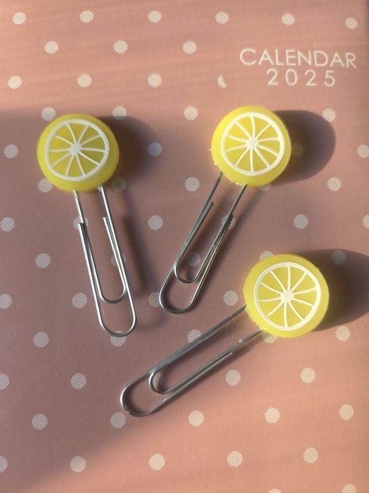 Книгоразделител .