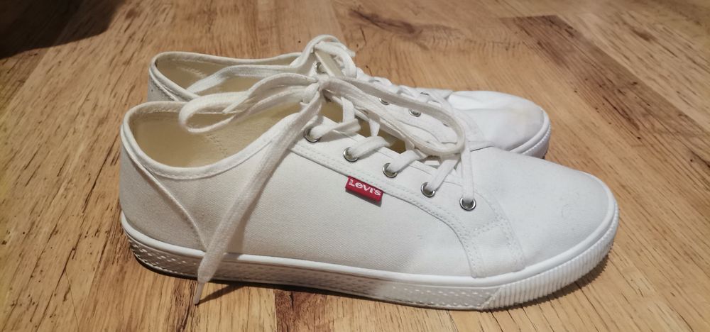 Кецове Levi's 42 размер