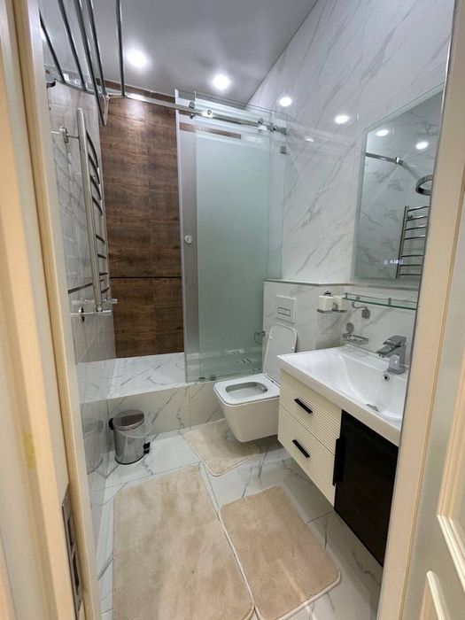 Продается 3-комнатная квартира, стадион Бунедкор, матро Мирзо Улугбек
