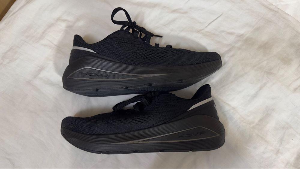 Under Armour HOVR кроссовки