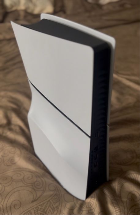 PS5 Slim Disc 1TB + Controller + FC24 + Garanție