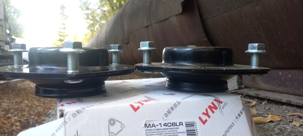 Опоры амортизатора на Toyota