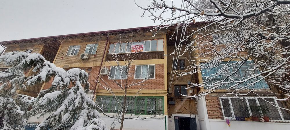 Продаётся  2х ком. Квартира