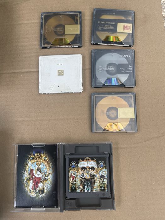 Minidisc sony  si  Minidisc Michael Jackson