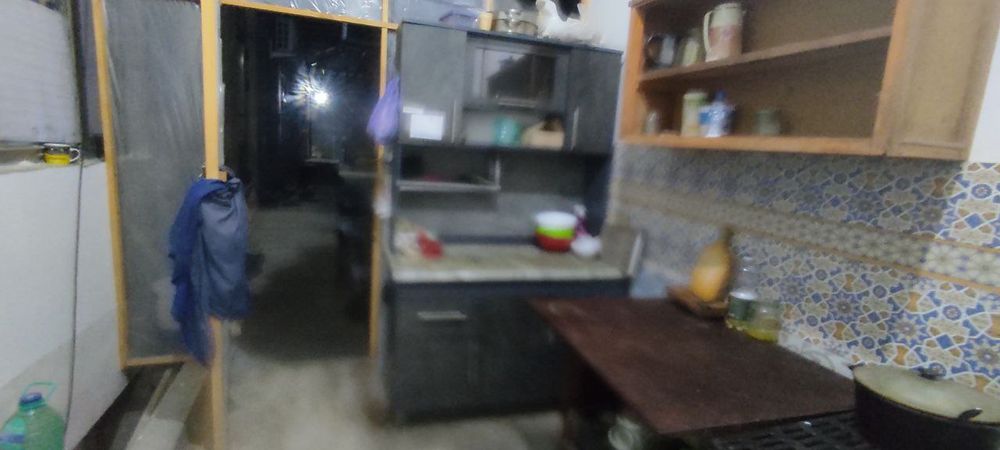 Срочно в Сергелях рядом 4-метро  сдаётся 1 ком.участка 800.000