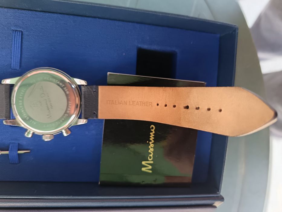 Продавам часовници работещи