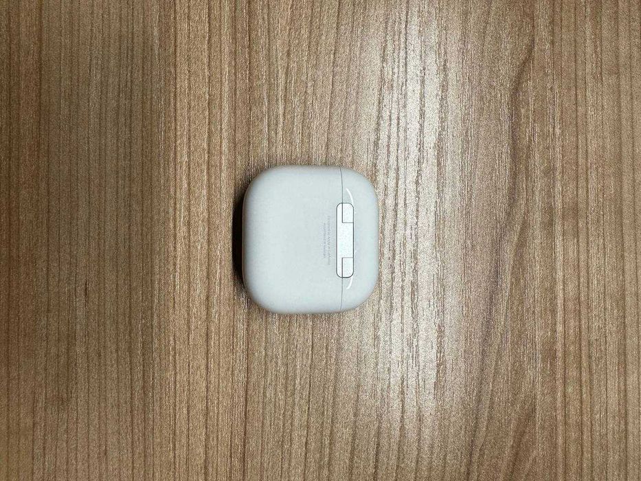 Продаю новые наушники Airpods 4 с шумоизоляцией (оригинал)