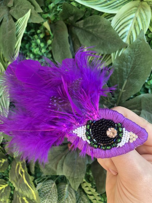 Брошка око ръчна изработка