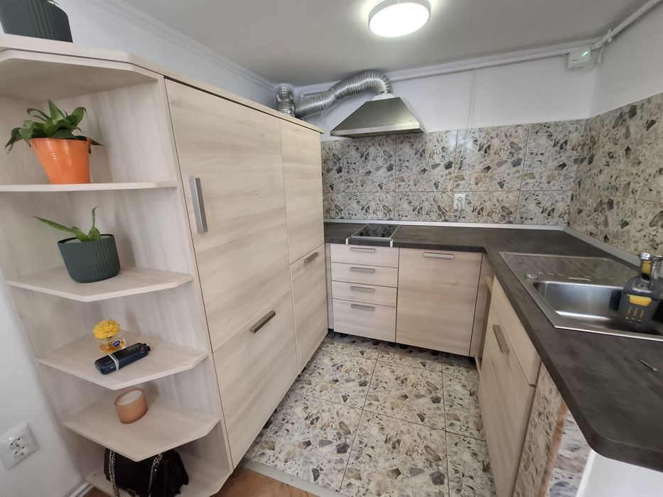 Inchiriez Studio str. Traian Mosoiu