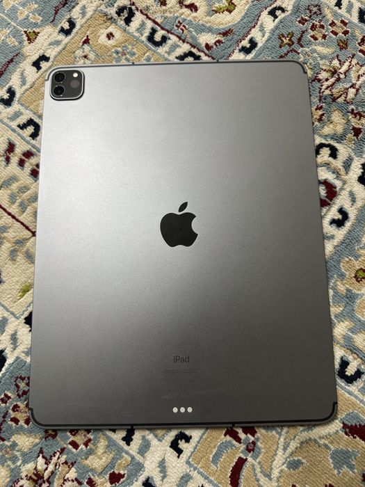iPad pro 5th 12.9"