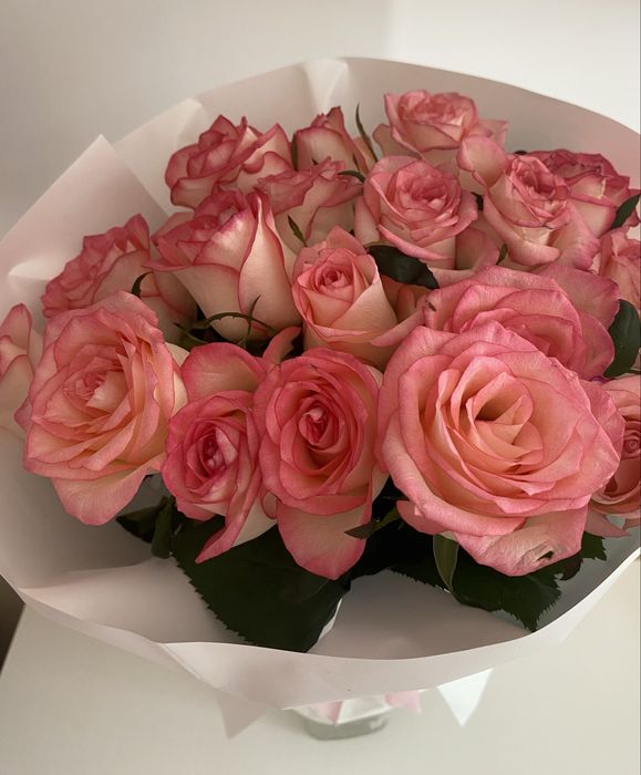 Безторг .    Свежие  розы  продам .