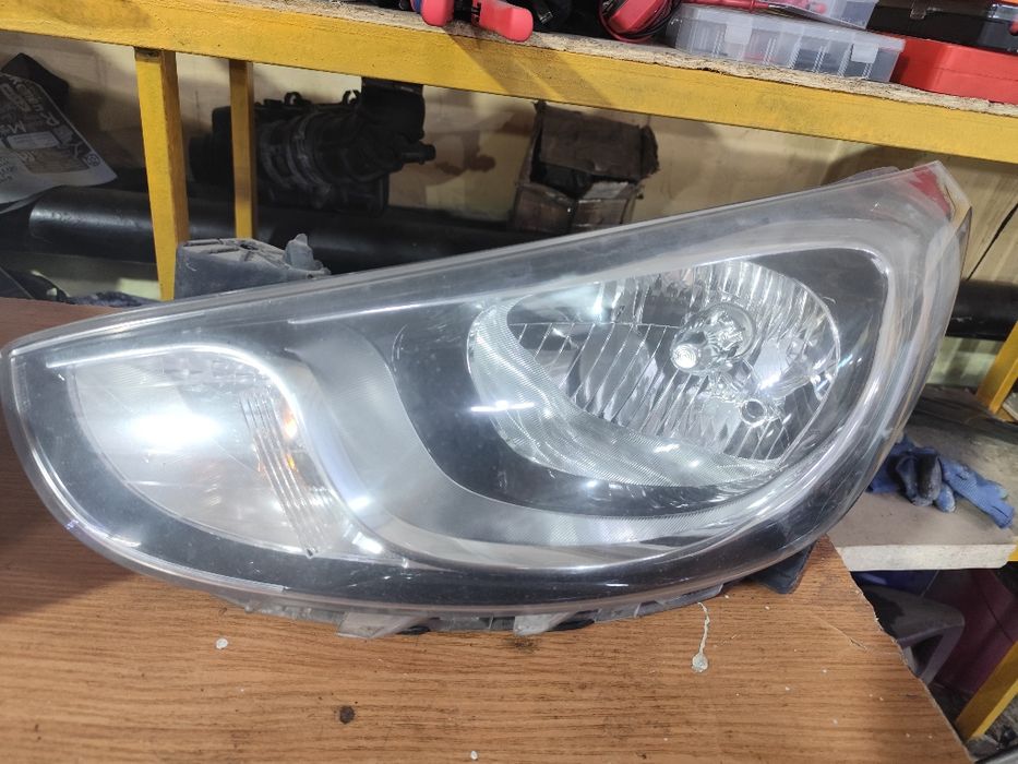 Продам фары hyundai accent