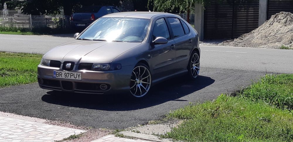 Vând Seat Leon 1M