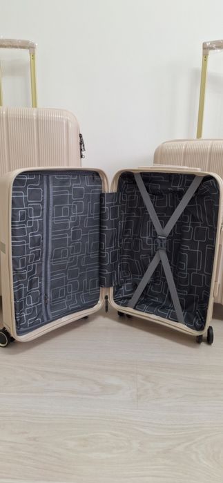 Чемоданы из полипропилена новые