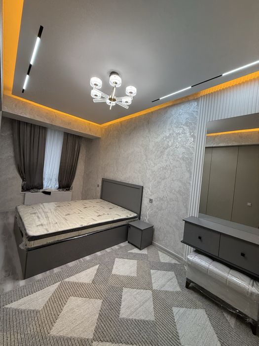 Vokzalda 3 xona lyuks kvartira sotiladi