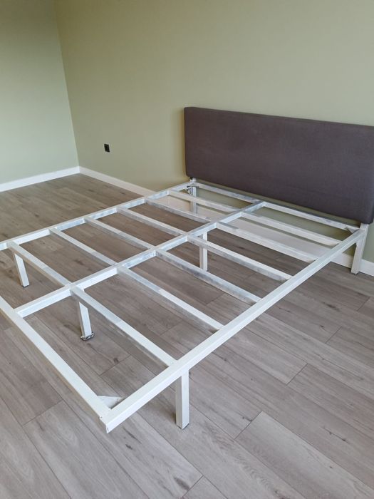 Продам металлическую кровать