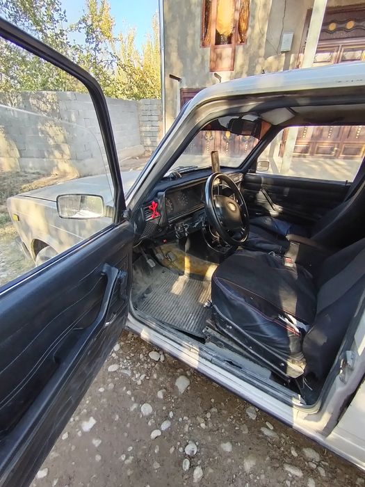 Jiguli Vaz 2107 holati zur