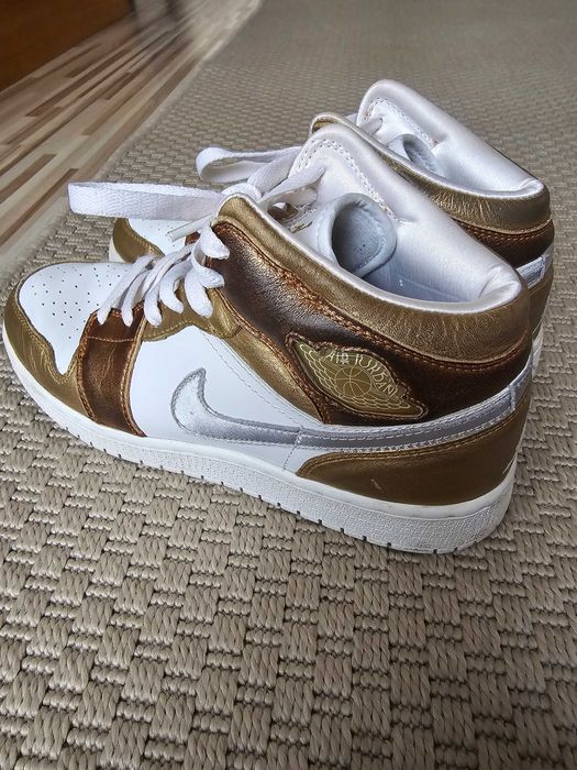 Air Jordan 1 Retro High Metallic White Gold 39 EU за Момиче