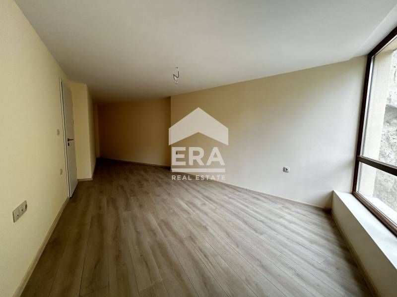 Продава се Двустаен апартамент в Варна, Аспарухово - 104 кв.м за 900 €/кв.м - Снимка #1