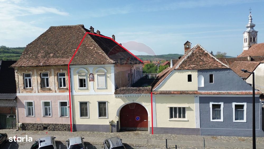 Casă cu istorie în inima Dumbrăveniului – 15 min. de Sighisoara!