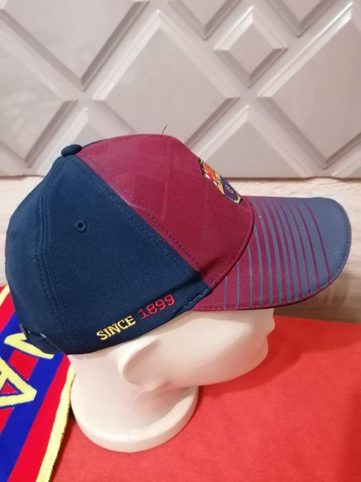 Оригинален футбол фенски шал  шапка Barcelona