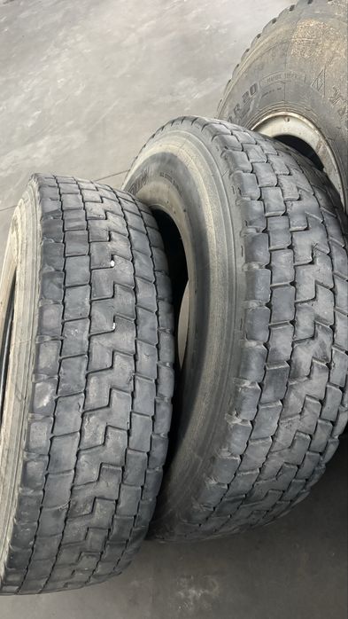Продам резину р22.5