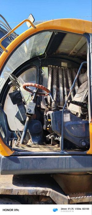 Ekskovator 132W срочно сотилади